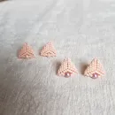 Серьги пусеты и жемчугом и биконусами Сваровски