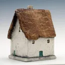 Домик интерьерная статуэтка