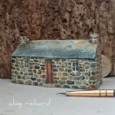 Домик интерьерная статуэтка