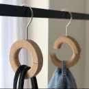 Вешалки и плечики для одежды