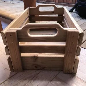 Ящик из дерева