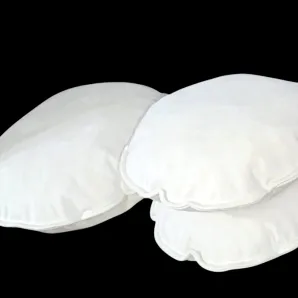 Декоративная подушка круглая, белая, диаметром 47 см