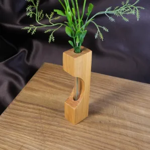 Ваза для цветов и сухоцветов из дерева с колбой