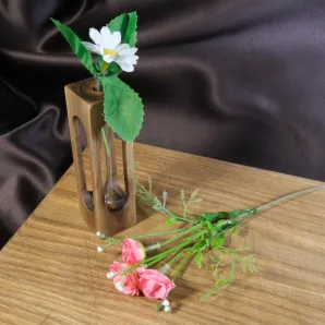 Ваза для цветов и сухоцветов из дерева с колбой