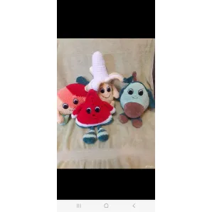 Игрушка  вязанная  ручная работа фрукты