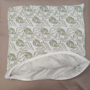 Наволочка декоративная вязаная 40*40 см