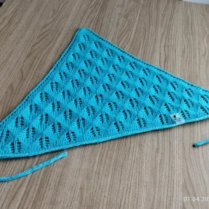 Вязаная косынка летняя