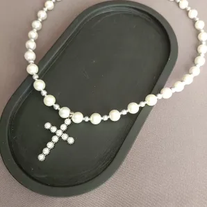 чокер крестик жемчужный