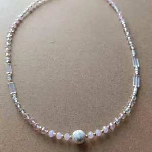 чокер с бусиной