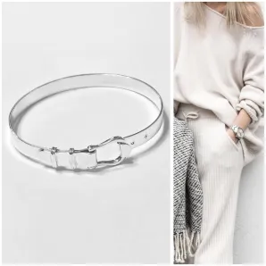 Браслет жесткий из серебра "Ремешок"