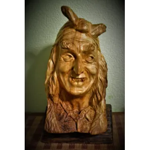 Скульптура Баба Яга из дерева, ручная работа