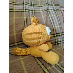 Игрушка кот из плюшевой пряжи