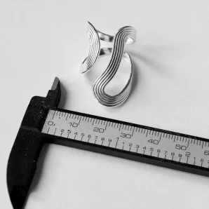 Кольцо из серебра безразмерное