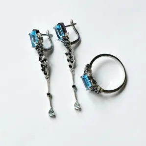 Серьги и кольцо из серебра с топазом и шпинелью