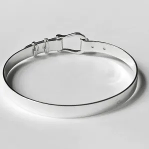 Браслет жесткий из серебра "Ремешок"