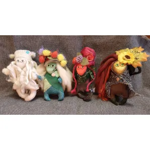 Игрушки интерьерные времена года