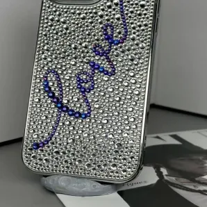 Чехол на телефон