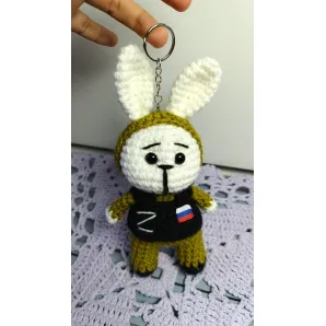 Зайчик военный брелок ручной работы