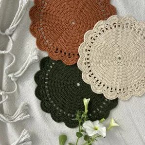 Вязаная салфетка из хлопка