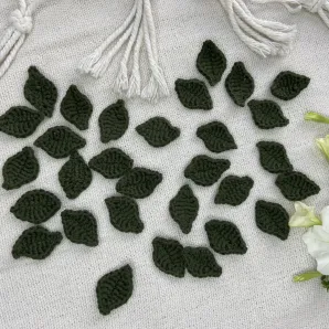 Вязаные элементы листики