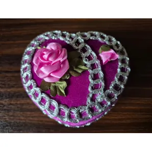 Шкатулка из бархата. Ручная работа. Вышивка лентами