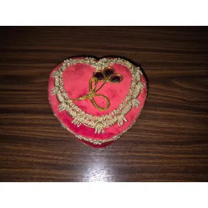 Шкатулка из бархата Сердце. Ручная работа.