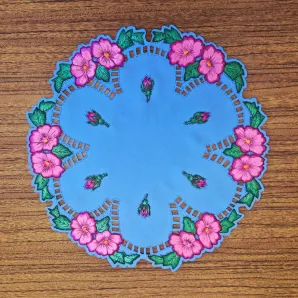 Салфетка "Цветы в круге", создана методом гильоширования. Ручная работа