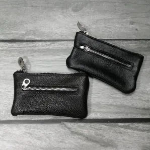 Ключница из натуральной кожи,на молнии с кармашком.