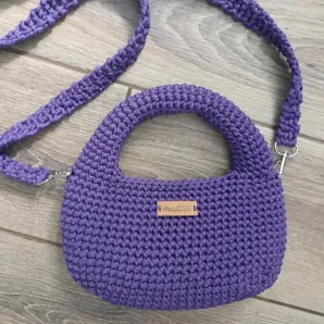 Женская  мини сумка вязаная крючком