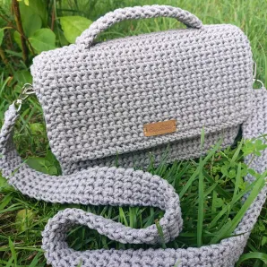 Женская вязаная сумка