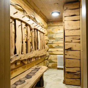 Скамья из массива можжевелового дерева