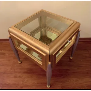 Стол витрина из массива дерева в стиле шинуазри