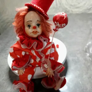 Кукла из полимерной глины "Грустный клоун"