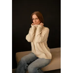 Свитер оверсайз, цвет молочный, состав: кашемир 10%, меринос 90%, размер 44-46