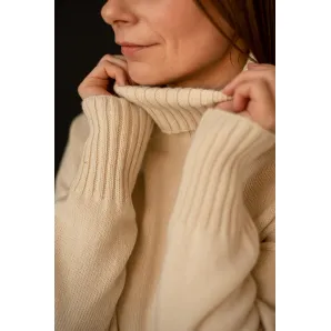 Свитер оверсайз, цвет молочный, состав: кашемир 10%, меринос 90%, размер 44-46