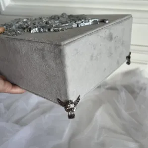 Шкатулка для украшений