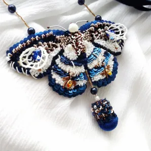 Кулон бабочка с кутюрной вышивкой Синий бархат