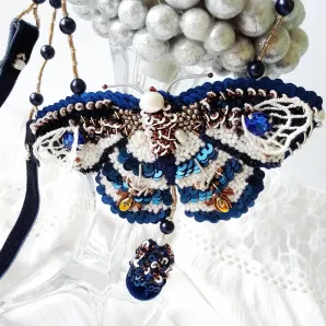 Кулон бабочка с кутюрной вышивкой Синий бархат