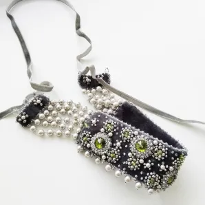 Колье стойка с жемчугом кристаллами, ручная работа Адель