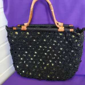 сумка женская из рафии в технике цветочных мотивов