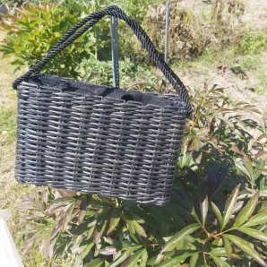 Сумка корзинка плетеная из бумажной лозы