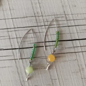 Серьги ассиметричные с кальцитом и пренитом