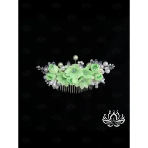 Гребень-заколка для волос ручной работы "Весна" с цветами и бусинами