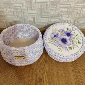 Корзинка вязаная с крышкой