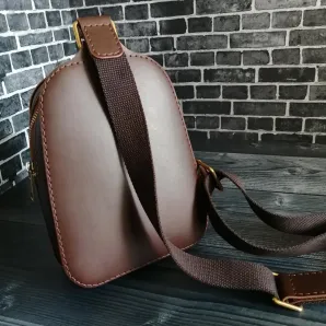 Мужской слинг ручной работы из натуральной кожи