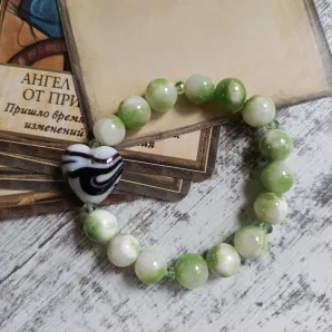 Браслет из жадеита с сердечком