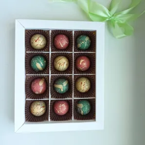 Набор шоколадных конфет ручной работы