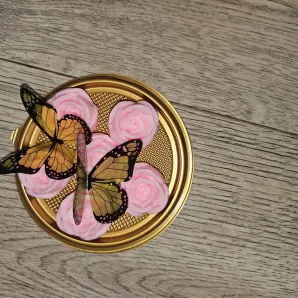 Роза в куполе