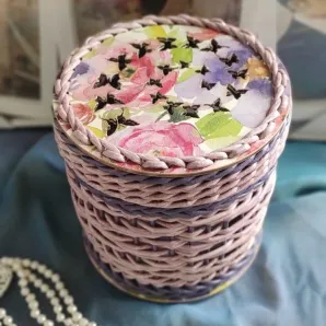 Шкатулка плетёная