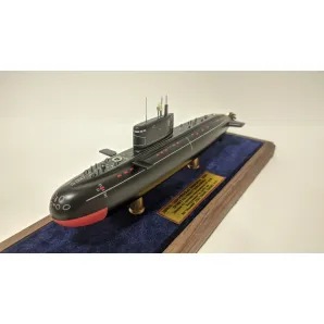 Модель подводной лодки "Варшавянка" 636 , 877